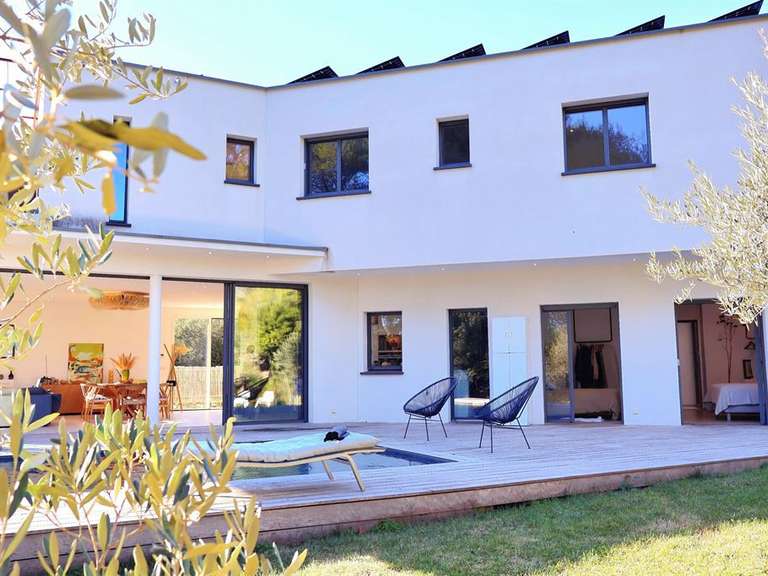 Maison Sommières - 6 chambres - 207m²