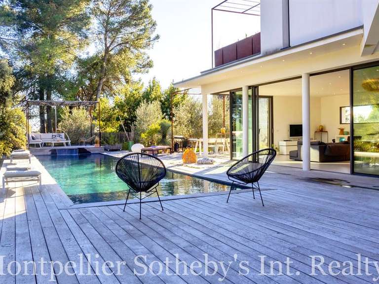 Maison Sommières - 6 chambres - 207m²