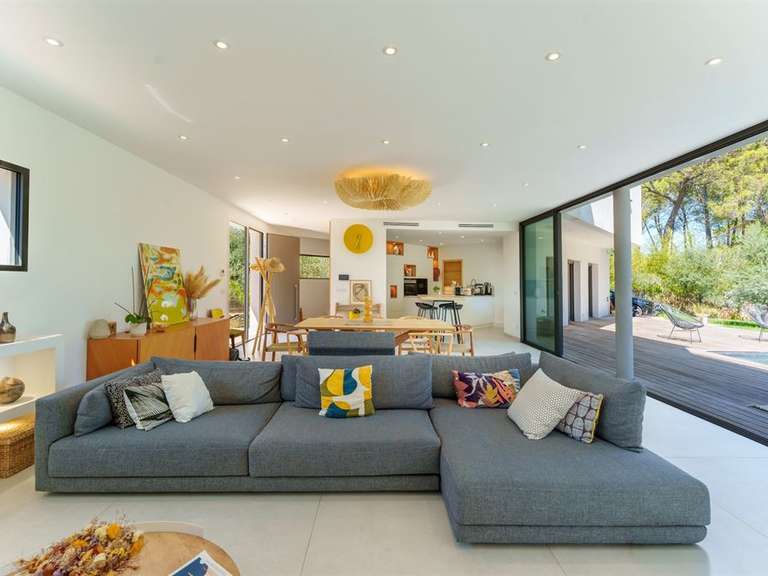 Maison Sommières - 6 chambres - 207m²