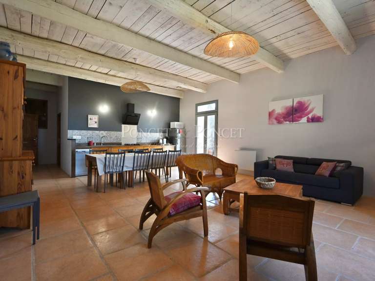 Propriété Sommières - 12 chambres - 900m²