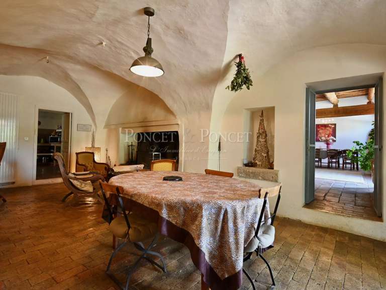Propriété Sommières - 12 chambres - 900m²