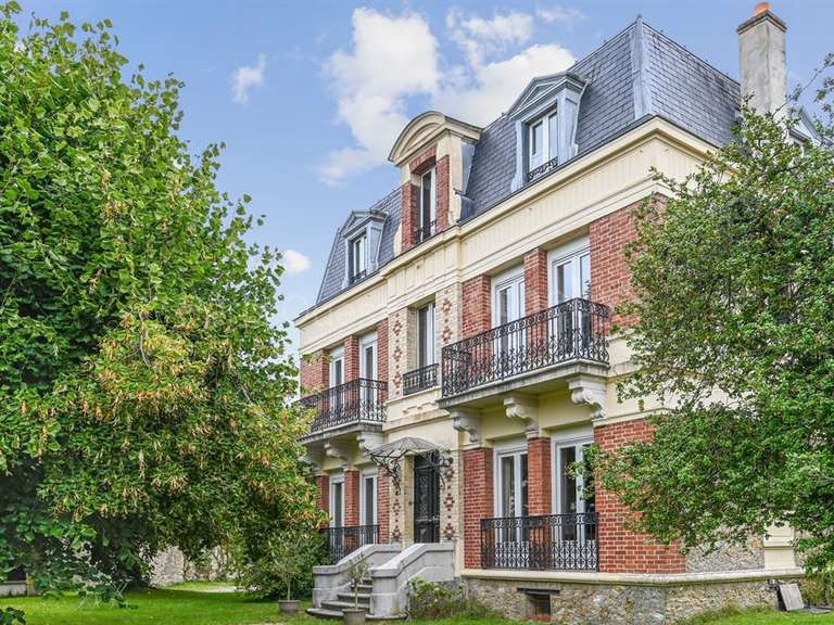 Maison Sonchamp - 6 chambres - 255m²