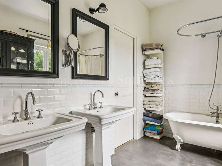 Maison Sonchamp - 6 chambres - 255m²