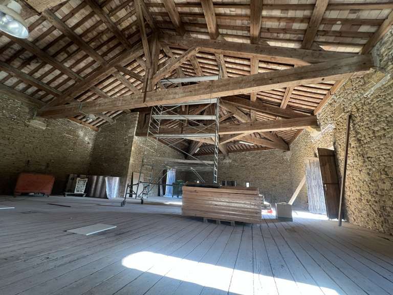 Maison Sorgues - 18 chambres