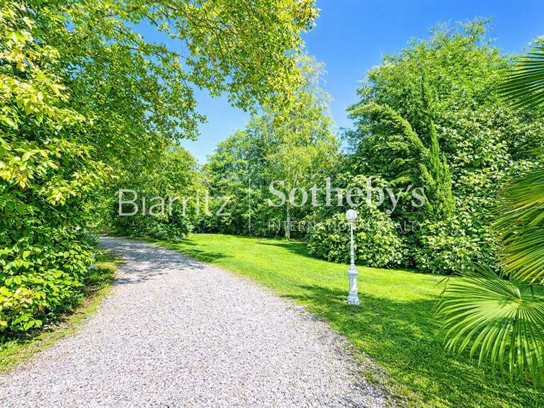 Maison Sort-en-Chalosse - 3 chambres - 210m²