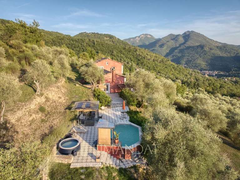 Villa Sospel - 3 chambres - 204m²