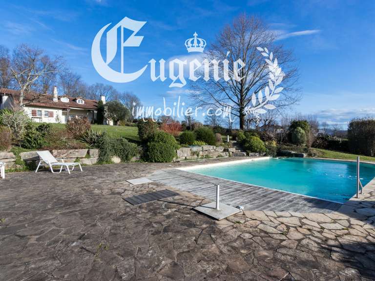 Propriété Souraïde - 4 chambres - 266m²