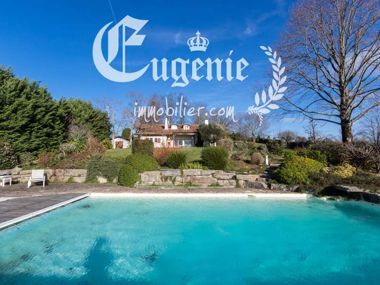 Propriété Souraïde - 4 chambres - 266m²