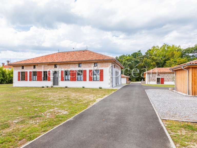 House Soustons - 11 bedrooms - 540m²