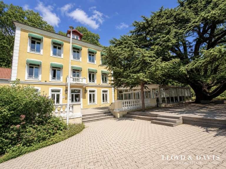 Maison Soyons - 30 chambres - 2000m²