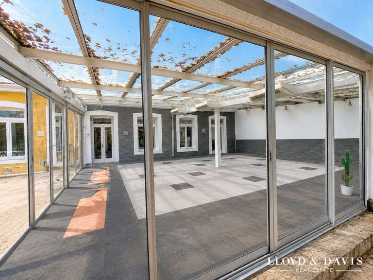 Maison Soyons - 30 chambres - 2000m²
