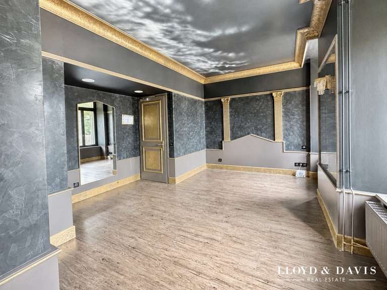 Maison Soyons - 30 chambres - 2000m²