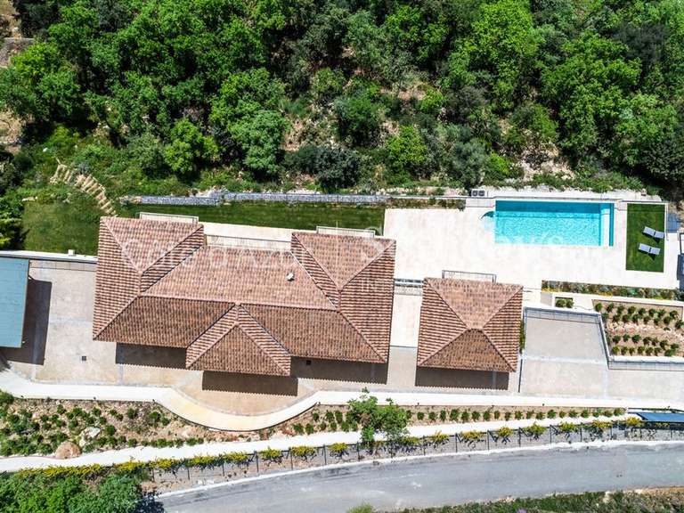 House Spéracèdes - 4 bedrooms - 294m²