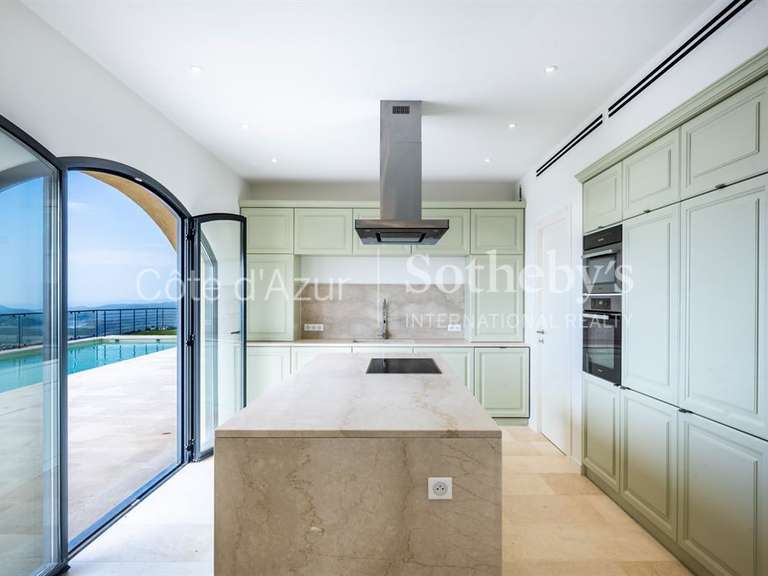 Maison Spéracèdes - 5 chambres - 392m²