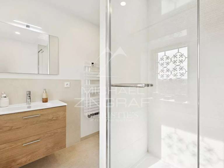 Maison Spéracèdes - 6 chambres - 200m²