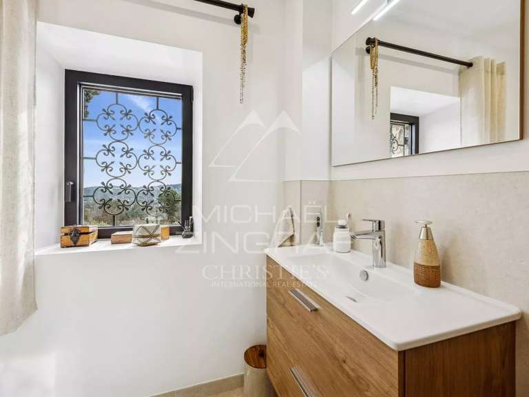 Maison Spéracèdes - 6 chambres - 200m²