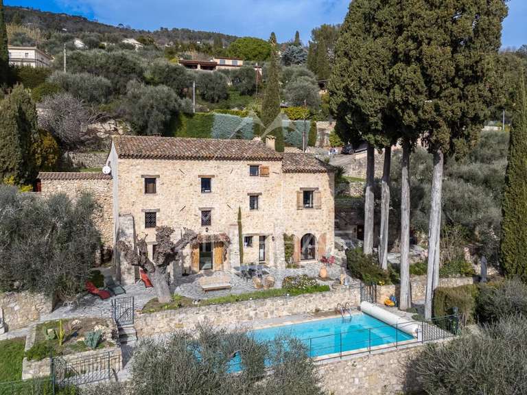 Maison Spéracèdes - 6 chambres - 200m²