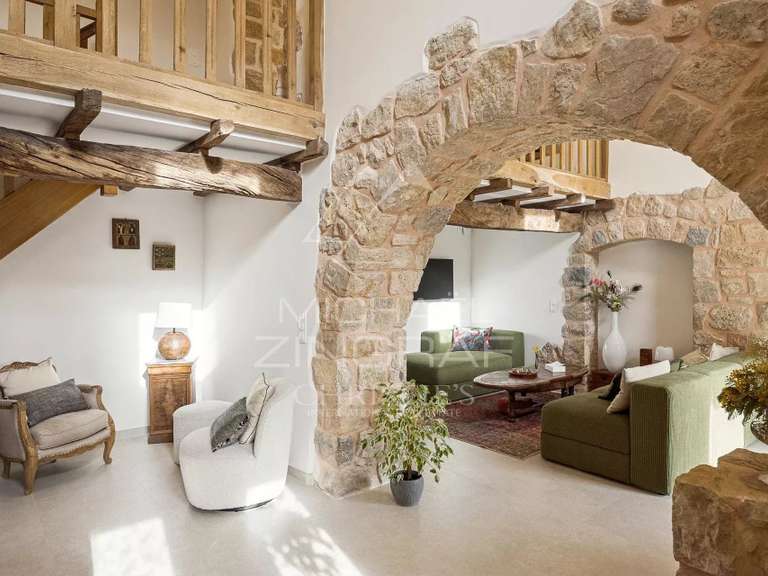 Maison Spéracèdes - 6 chambres - 200m²