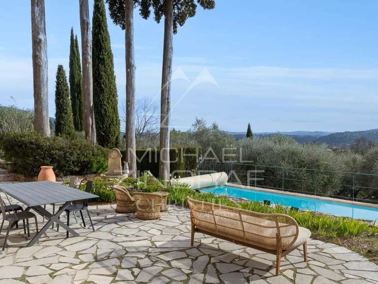 Maison Spéracèdes - 6 chambres - 200m²