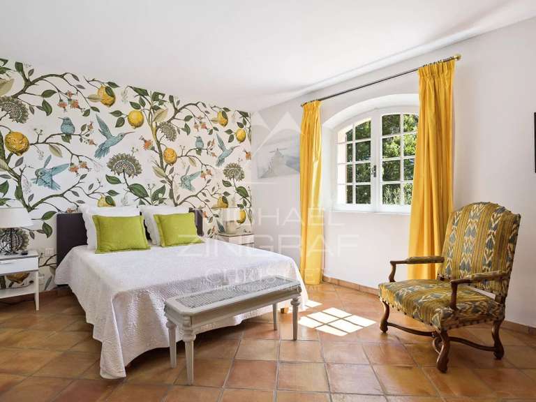 Maison Spéracèdes - 4 chambres - 200m²