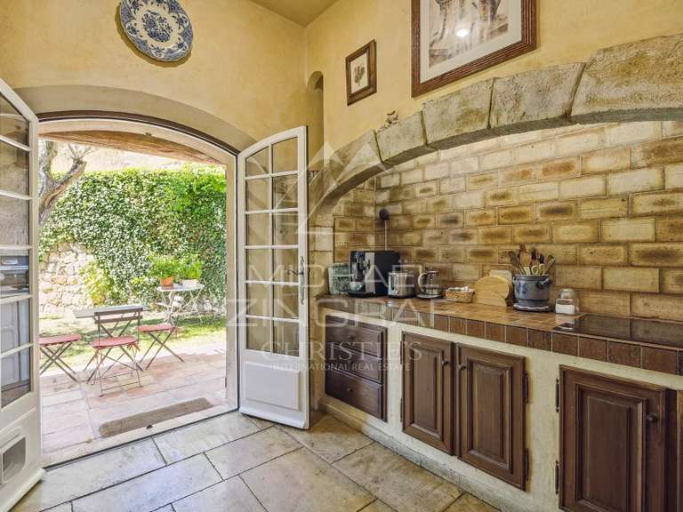 Maison Spéracèdes - 4 chambres - 200m²