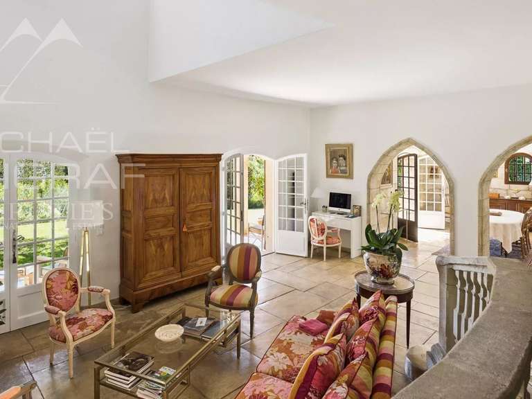 Maison Spéracèdes - 4 chambres - 200m²