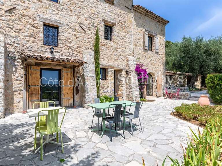 Maison Spéracèdes - 5 chambres - 171m²