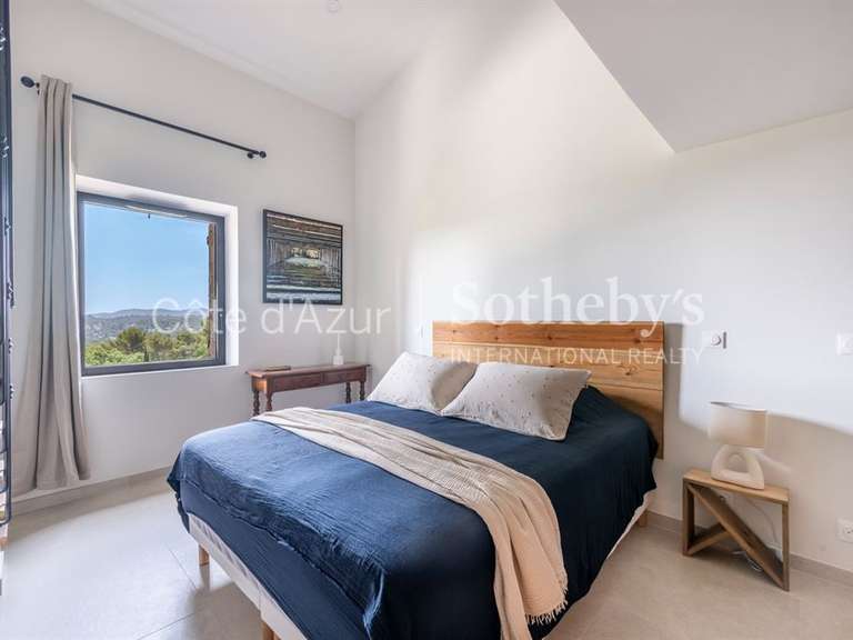 Maison Spéracèdes - 5 chambres - 171m²