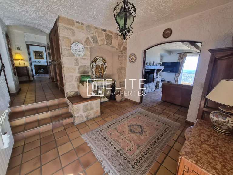 Maison Spéracèdes - 3 chambres - 221m²