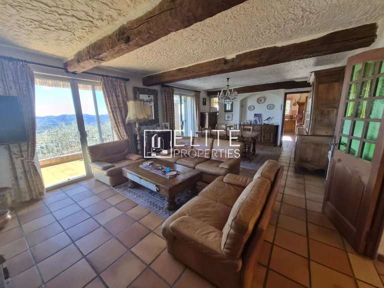 Maison Spéracèdes - 3 chambres - 221m²