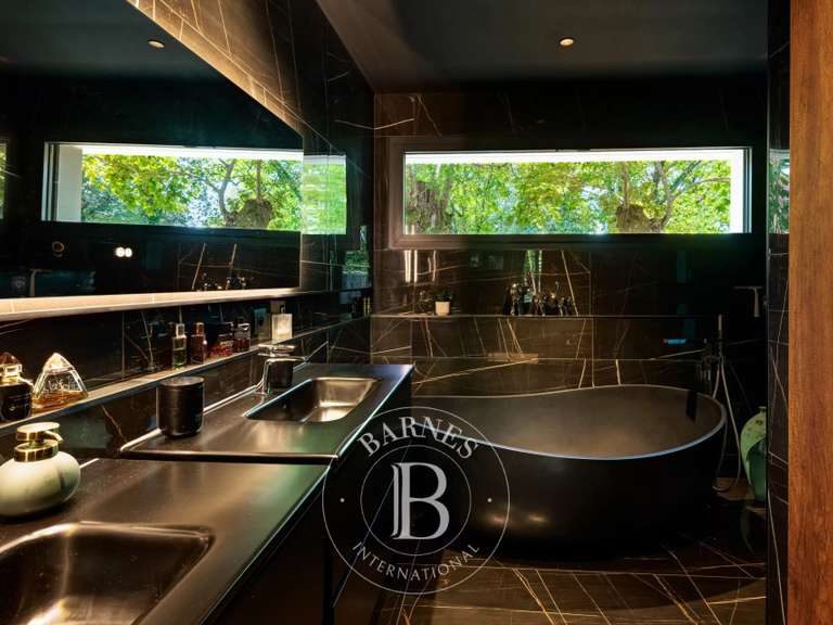 Maison Sucé-sur-Erdre - 4 chambres - 234m²