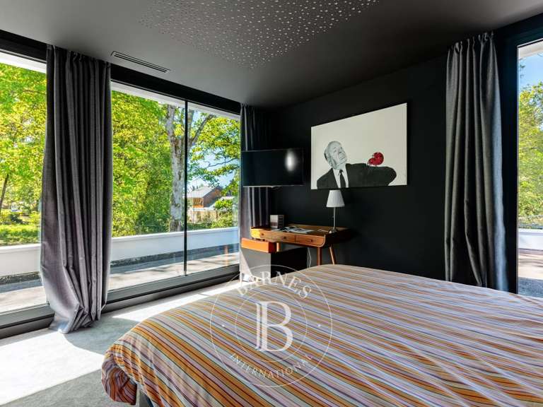 Maison Sucé-sur-Erdre - 4 chambres - 234m²