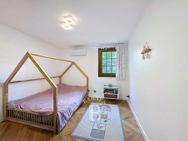 House Sucy-en-Brie - 4 bedrooms - 368m²