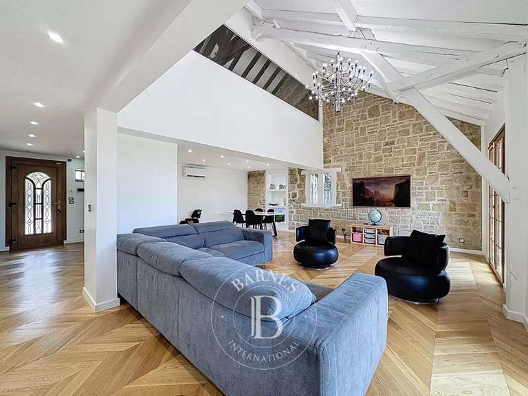 House Sucy-en-Brie - 4 bedrooms - 368m²