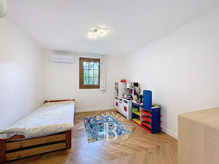 House Sucy-en-Brie - 4 bedrooms - 368m²