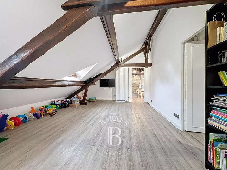 House Sucy-en-Brie - 4 bedrooms - 368m²