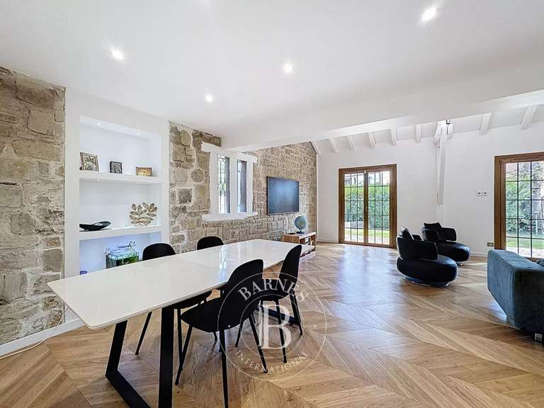 House Sucy-en-Brie - 4 bedrooms - 368m²