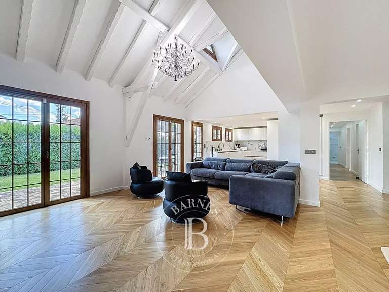 House Sucy-en-Brie - 4 bedrooms - 368m²
