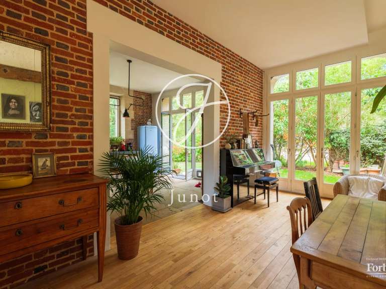Maison Sucy-en-Brie - 4 chambres - 269m²