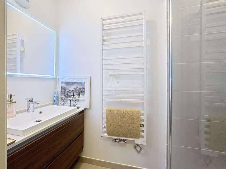 Appartement Suresnes - 3 chambres