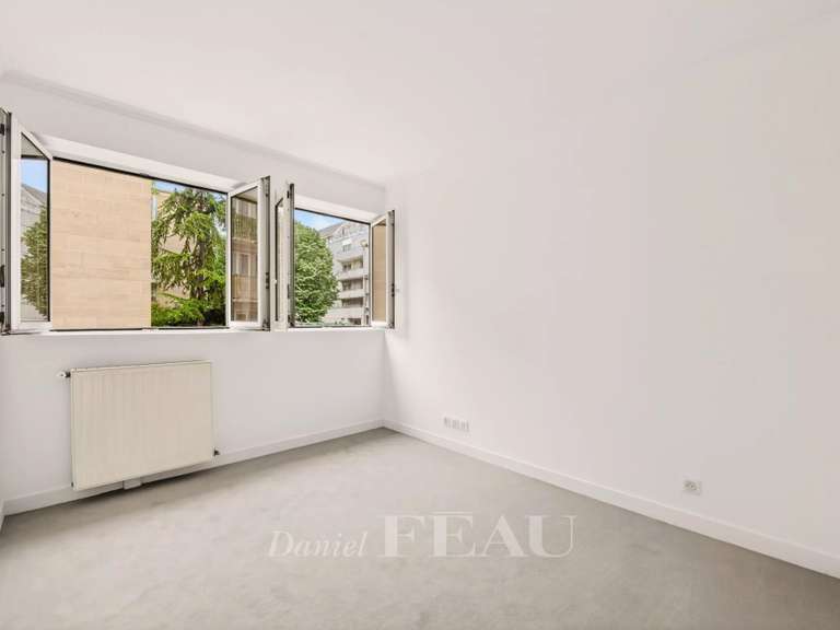 Appartement Suresnes - 3 chambres - 97m²