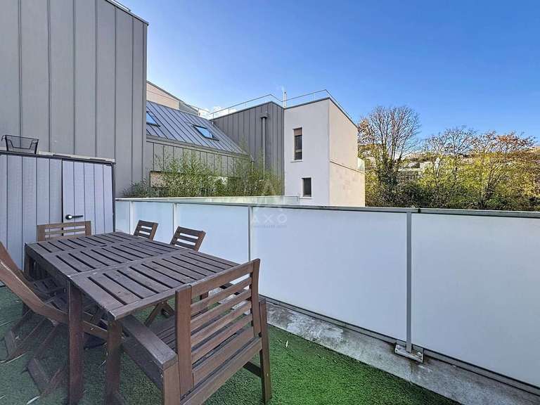 Appartement Suresnes - 3 chambres