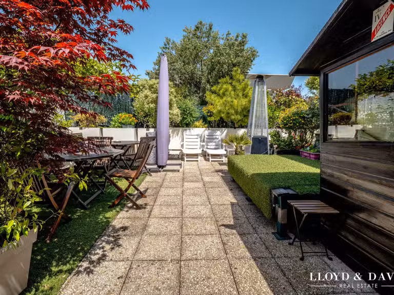 Appartement Suresnes - 5 chambres - 163m²