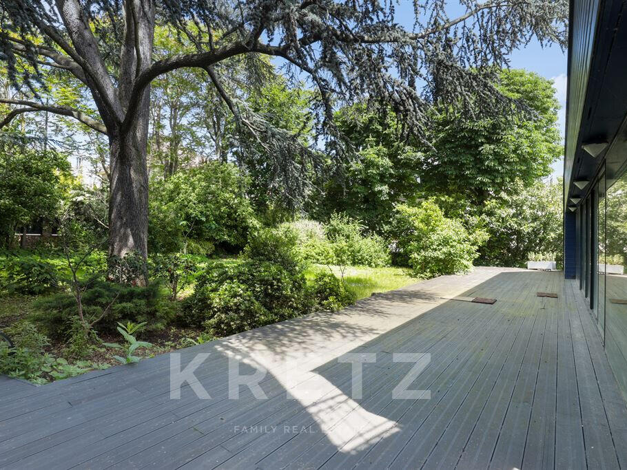 House Suresnes