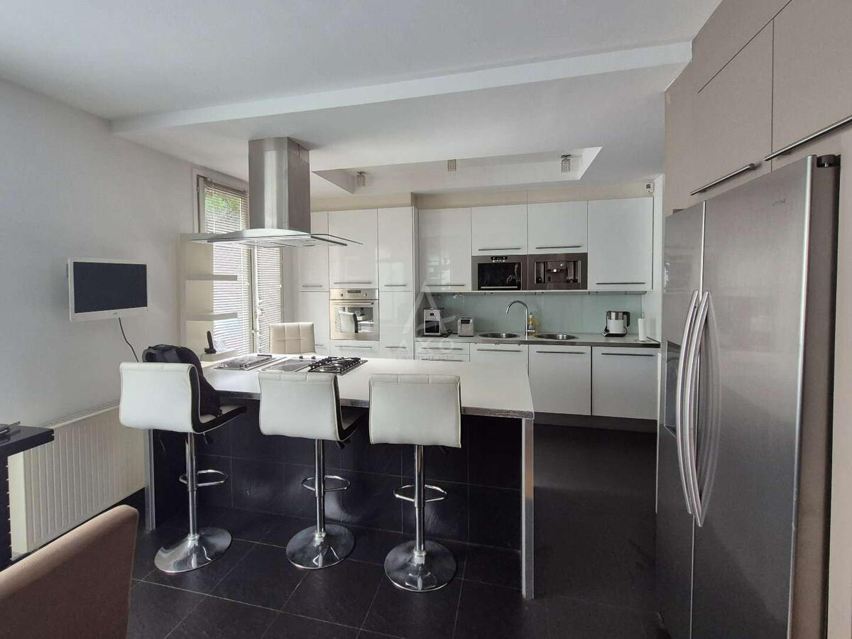 House Suresnes