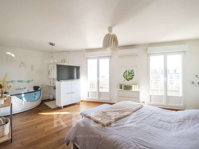 Maison Suresnes - 5 chambres - 298m²