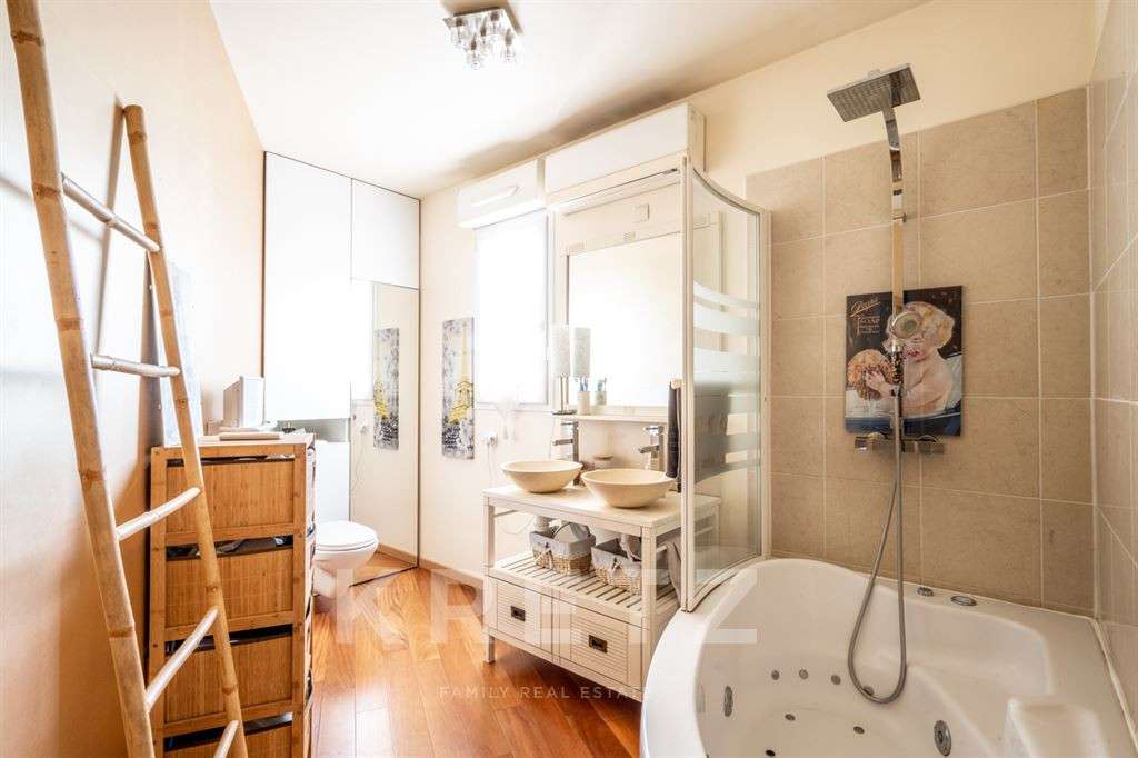 Maison Suresnes