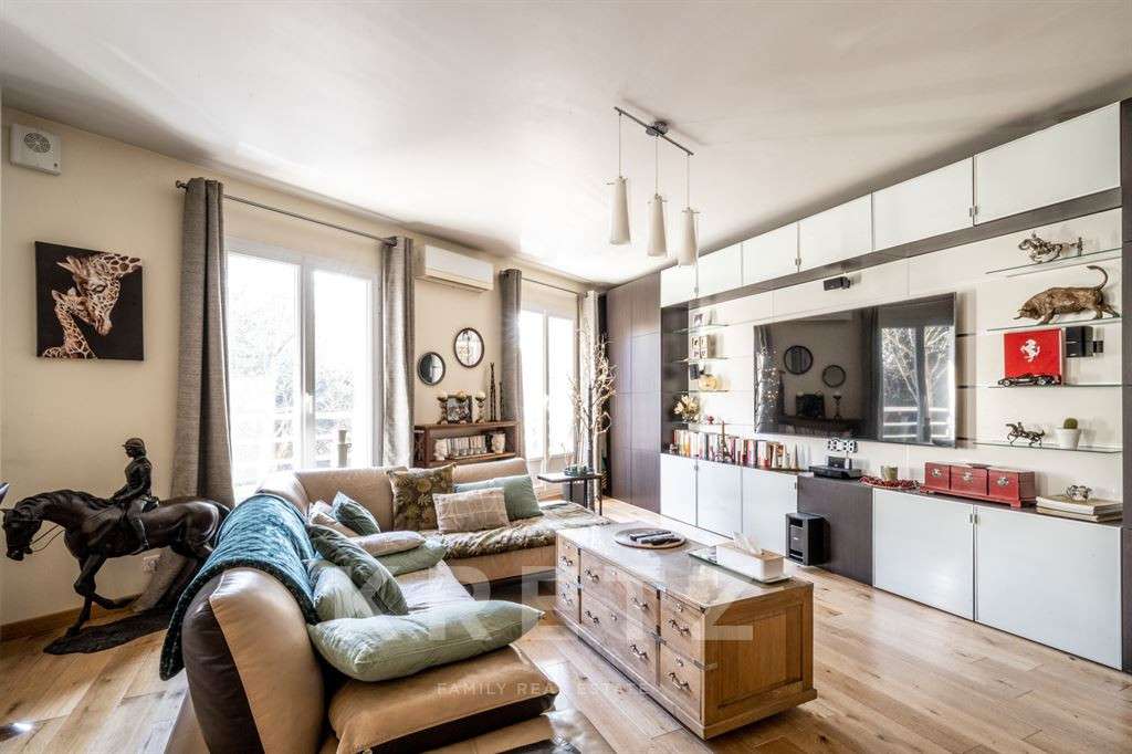 Maison Suresnes