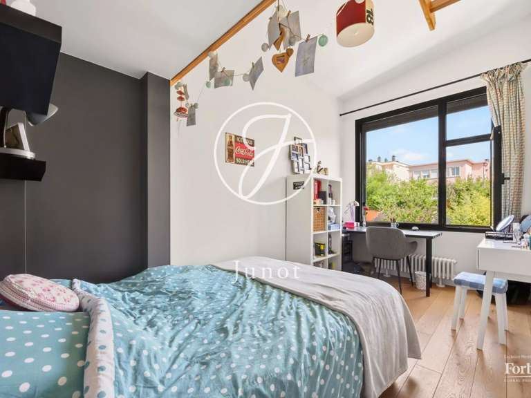 Maison Suresnes - 5 chambres - 232m²