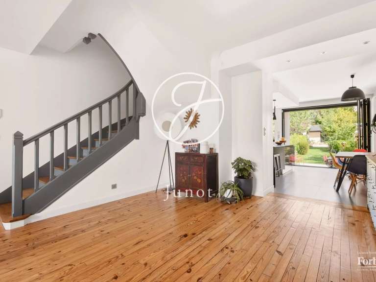 Maison Suresnes - 5 chambres - 232m²